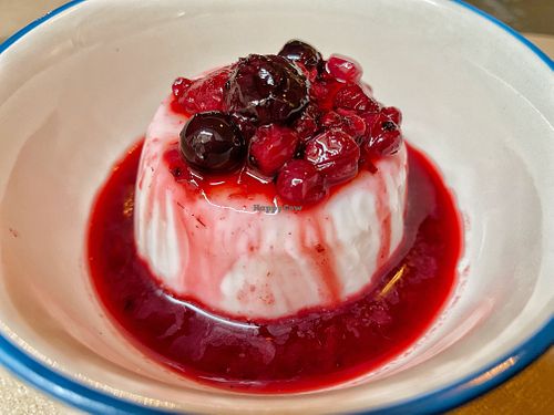 Pannacotta at Om in Girona