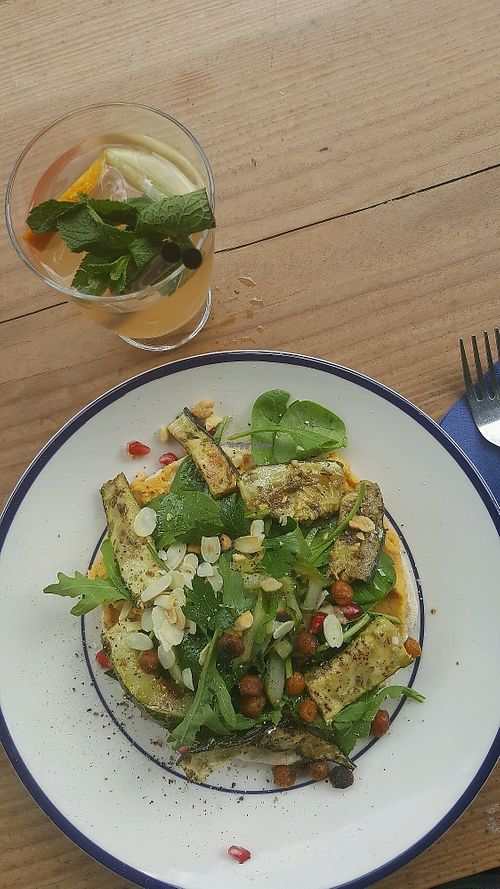 Sweet potato hummus flatbread at Fella in Antwerpen