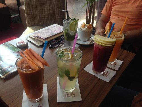 juices and smoothies at Scarlet Cafe in Targu Mures
