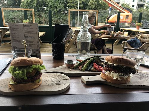 Italian burger to the left and jalapeño burger to the right  at Mr. & Mrs. Watson in Amsterdam