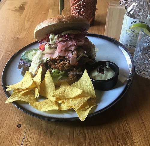 Burger at Mr. & Mrs. Watson in Amsterdam