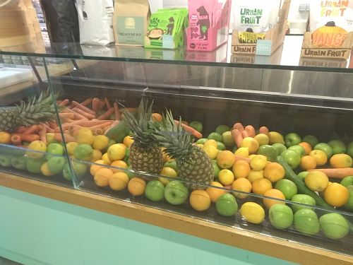 fresh (non organic) fruits for juices at Vapeurs Dim Sum in Collegien
