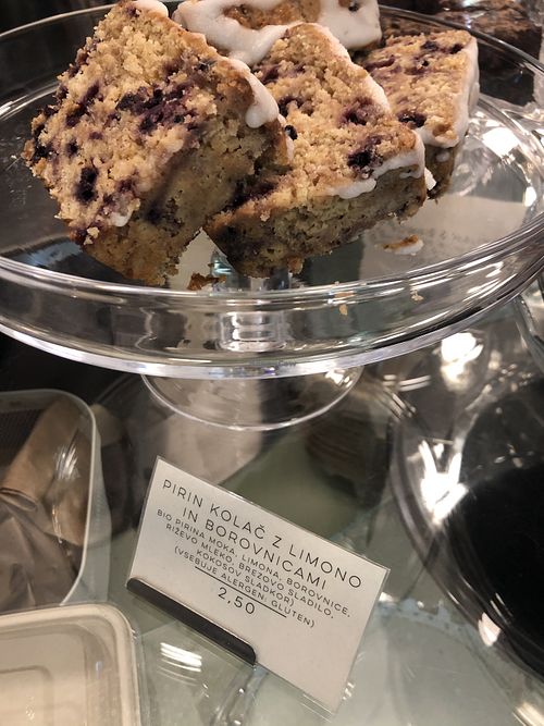 vegan cake with blueberries and lemon at Barbarella Juicebar in Ljubljana