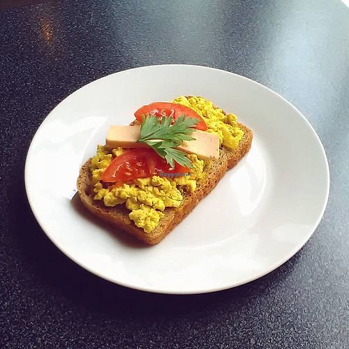 Gluten-free bread with tofu eggs at Great Bistro & Cafe in Plzen